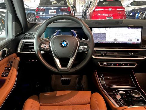 Certified 2026 BMW X5 sDrive40i image 5