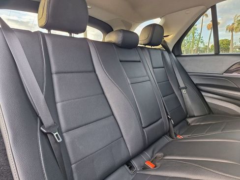 Used 2020 Mercedes-Benz GLE 450 4MATIC w/ Premium Package image 32