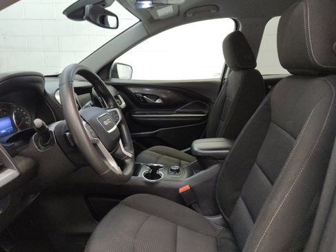 Used 2024 GMC Terrain SLE image 17