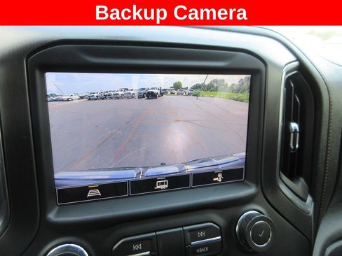Used 2021 GMC Sierra 1500 AT4 w/ AT4 Preferred Package AWD/4WD image 17