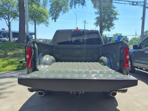 Used 2026 RAM 1500 Laramie AWD/4WD image 11