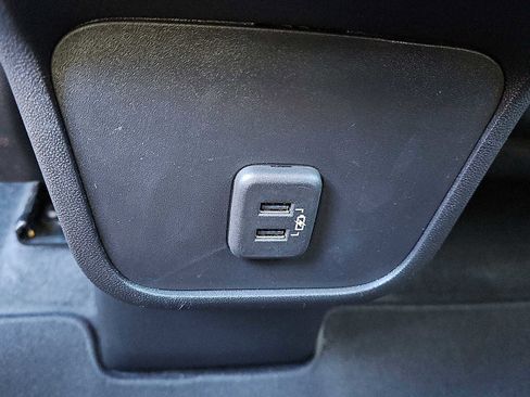 Used 2022 GMC Terrain SLE w/ Driver Convenience Package image 11