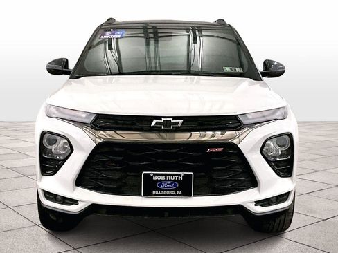 Used 2023 Chevrolet TrailBlazer RS w/ Sun and Liftgate Package image 3