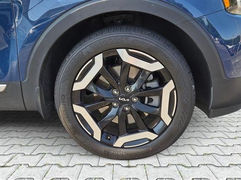 Used 2025 Kia Telluride S FWD image 3