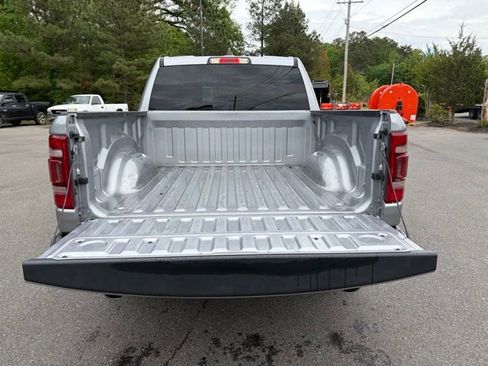 Used 2024 RAM 1500 Laramie AWD/4WD image 18