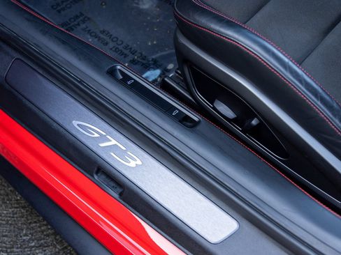 Used 2022 Porsche 911 GT3 RWD image 30