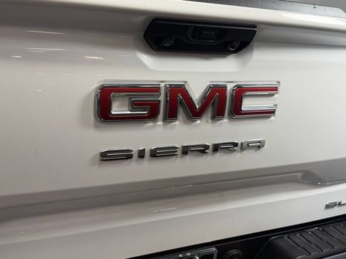 Used 2023 GMC Sierra 1500 SLE image 12