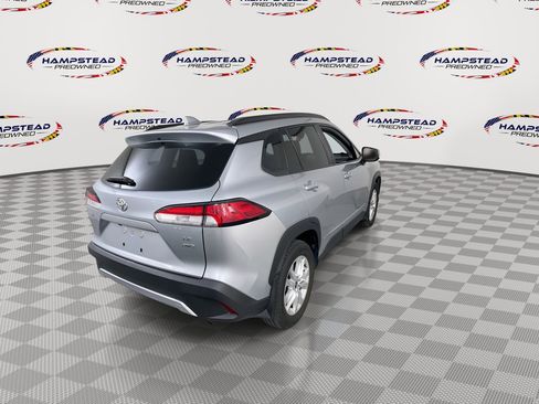 Used 2023 Toyota Corolla Cross LE image 8