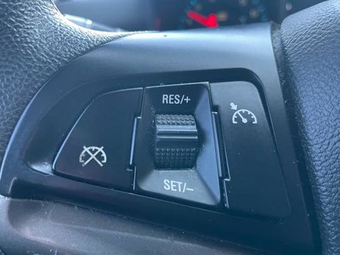 Used 2016 Chevrolet Malibu LT image 18