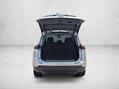 Used 2024 Nissan Rogue S FWD image 6
