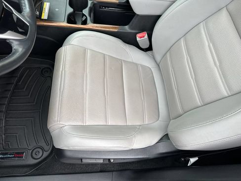 Certified 2022 Honda CR-V Touring image 24