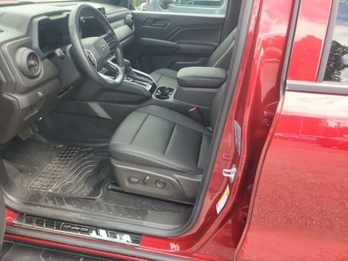 Used 2025 Chevrolet Colorado Trail Boss AWD/4WD image 10