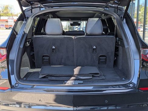 Used 2023 Acura MDX A-Spec image 9