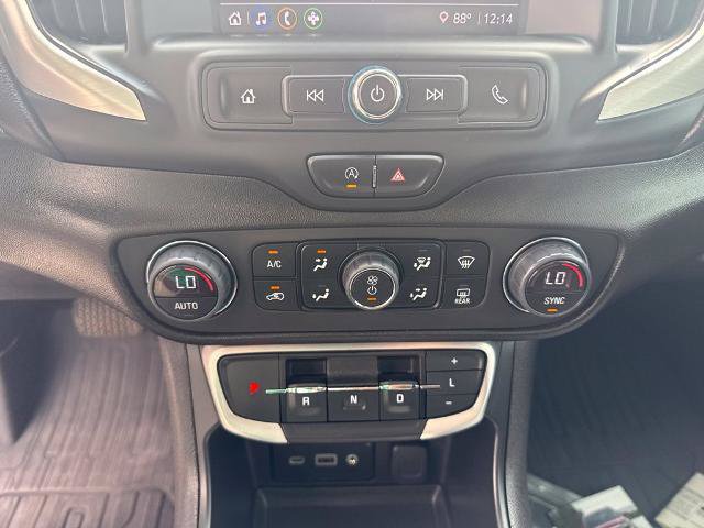 Used 2024 GMC Terrain SLE w/ Driver Convenience Package FWD image 25