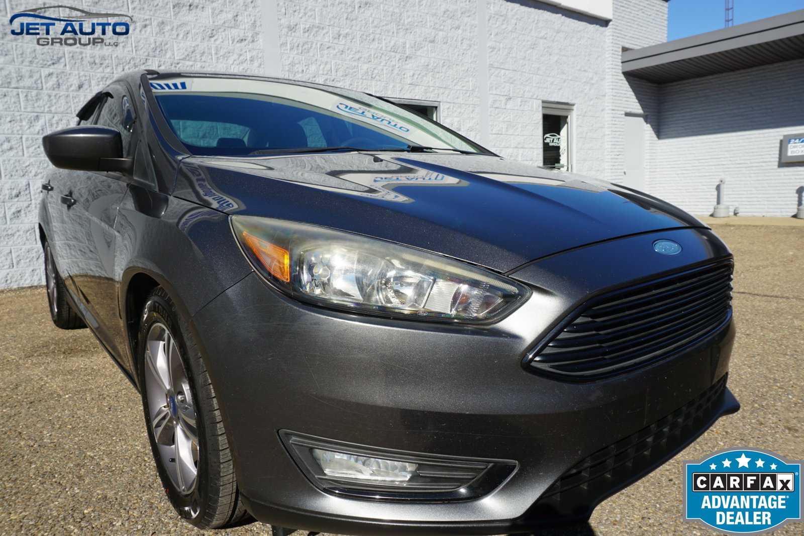 Used 2018 Ford Focus SE w/ SE Appearance Package FWD image 7