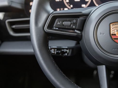 Certified 2025 Porsche Taycan image 15