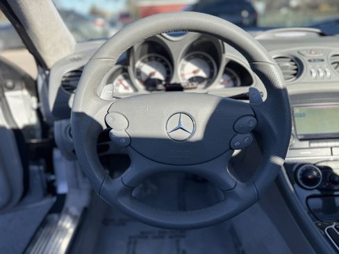 Used 2008 Mercedes-Benz SL 55 AMG w/ P1 Pkg image 27