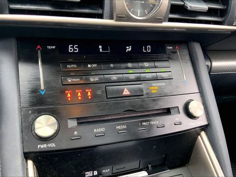 Used 2017 Lexus IS 200t F Sport image 30