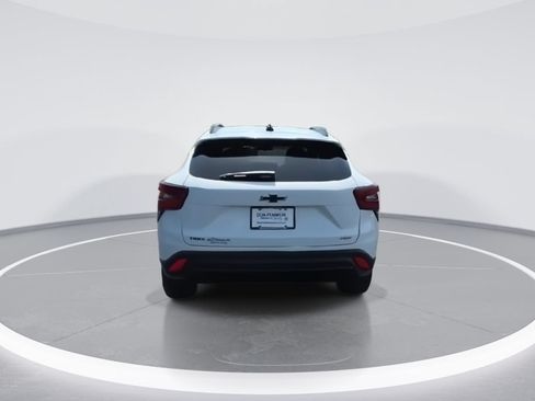 New 2026 Chevrolet Trax RS w/ Sunroof Package FWD image 7