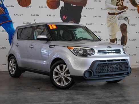Used 2015 Kia Soul + w/ Audio Package image 2