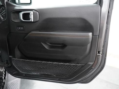 Used 2025 Jeep Wrangler Unlimited Sahara AWD/4WD image 20