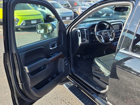 Used 2018 GMC Sierra 1500 SLT w/ Enhanced Driver Alert Package image 38