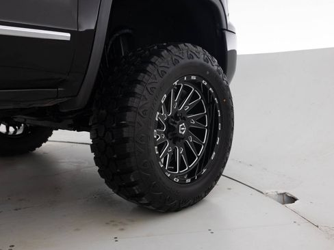 Used 2017 GMC Sierra 1500 Denali w/ Denali Ultimate Package image 18