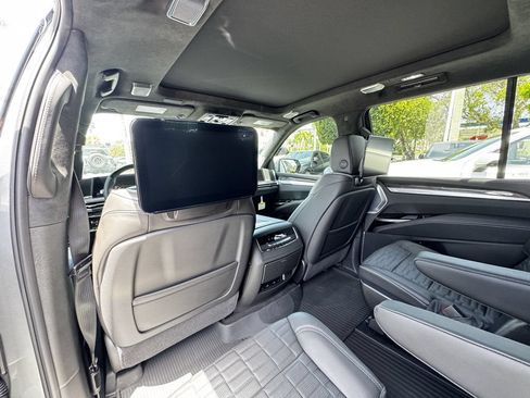 Used 2026 Cadillac Escalade V w/ LPO, ONYX Package AWD/4WD image 12