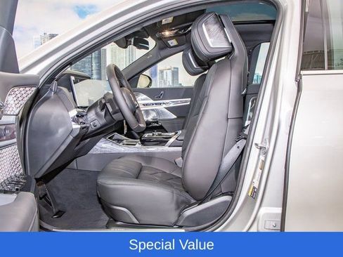 Used 2025 BMW i7 xDrive60 w/ Premium Package AWD/4WD image 21