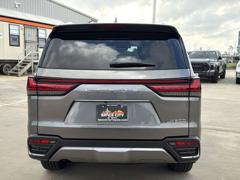 Used 2024 Lexus LX 600 4WD w/ Ultra Luxury Package image 4