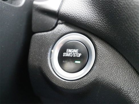 Used 2020 Chevrolet Equinox LT image 22