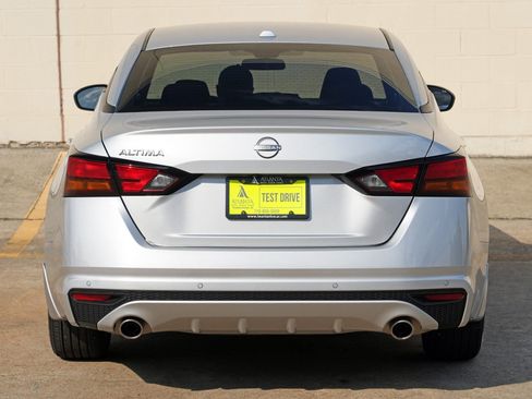Used 2025 Nissan Altima 2.5 SV w/ SV Premium Package FWD image 44