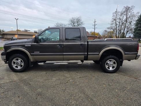 Used 2005 Ford F350 Lariat image 5