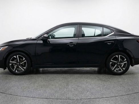 Used 2025 Nissan Sentra SV image 5