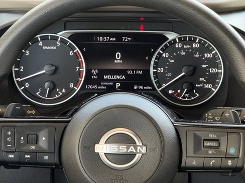 Used 2023 Nissan Rogue SV image 13