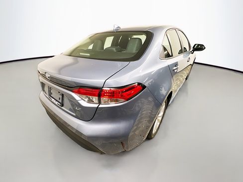 Used 2023 Toyota Corolla LE w/ LE Convenience Package image 4