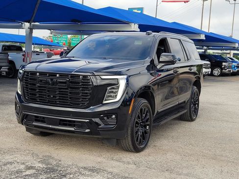 Used 2025 GMC Yukon Denali AWD/4WD image 1