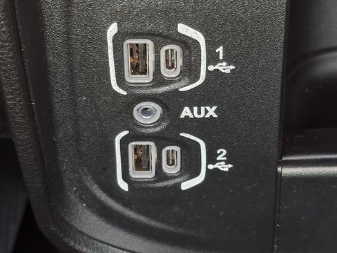 Used 2025 RAM 2500 Big Horn AWD/4WD image 14