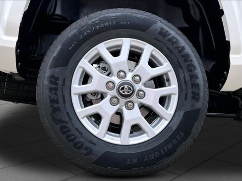 New 2026 Toyota Tacoma SR5 AWD/4WD image 11