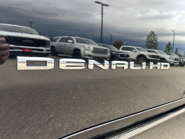 Used 2025 GMC Sierra 3500 Denali Ultimate AWD/4WD image 11