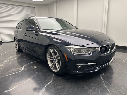 Used 2017 BMW 330i xDrive Wagon AWD/4WD image 2
