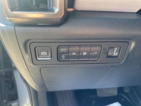 Used 2024 GMC Hummer EV 2X image 16
