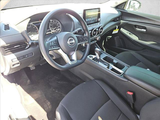 Used 2025 Nissan Sentra SV w/ Trunk Package FWD image 9