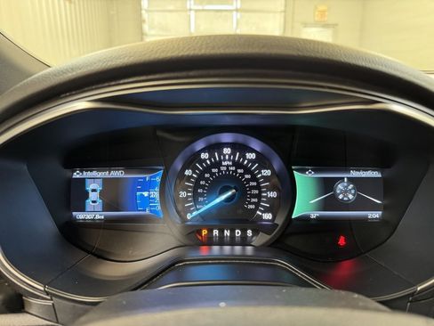 Used 2019 Ford Fusion Titanium image 29