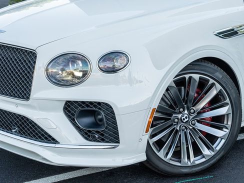 Used 2021 Bentley Bentayga Speed AWD/4WD image 3