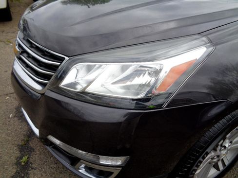 Used 2017 Chevrolet Traverse LT image 10