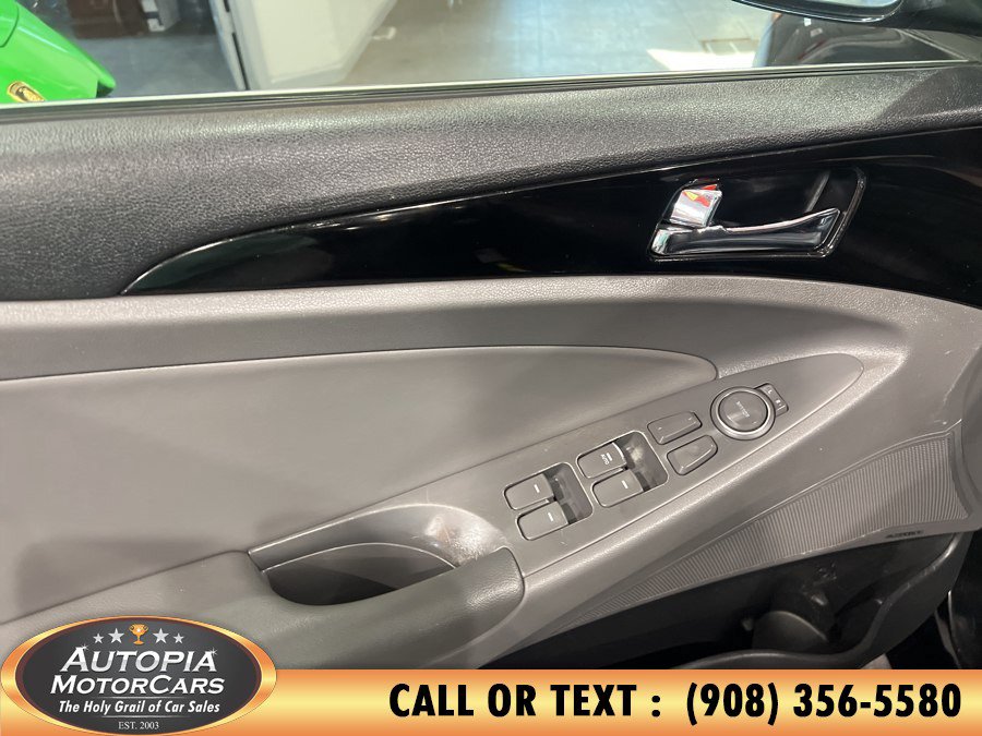 Used 2012 Hyundai Sonata Limited FWD image 11