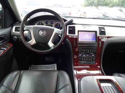 Used 2013 Cadillac Escalade EXT Premium image 20