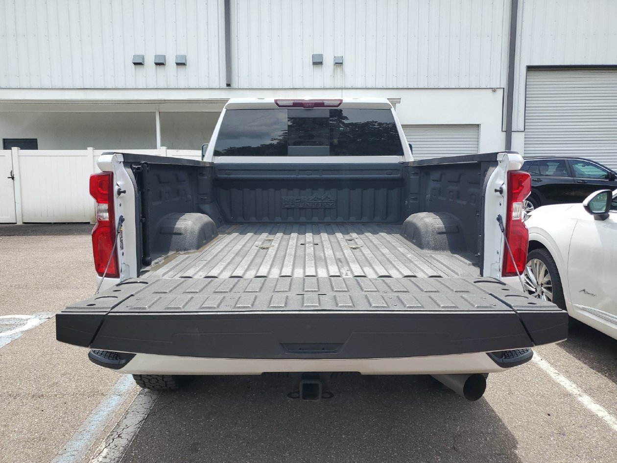 Used 2023 Chevrolet Silverado 2500 High Country w/ Z71 Off-Road Package AWD/4WD image 9