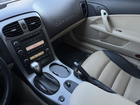 Used 2007 Chevrolet Corvette Coupe w/ Preferred Equipment Group image 16